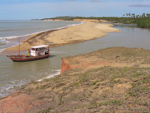 Praia da Barra do Caí, local exato do primeiro encontro entre índios e portugueses