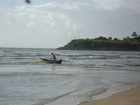 Pescador no mar