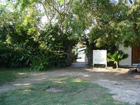 Entrada da Pousada El Gordo no Quadrado de Trancoso